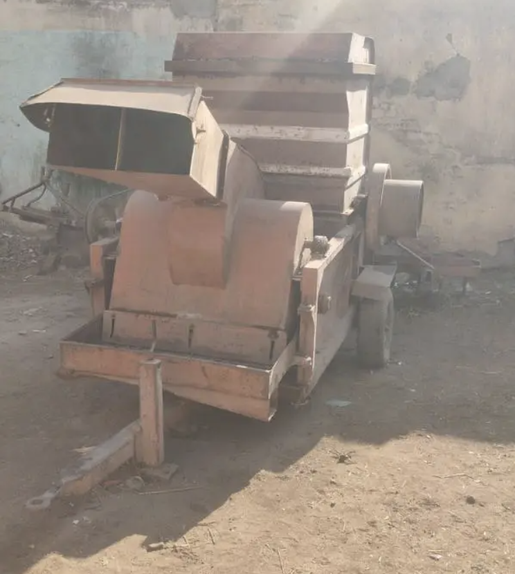 wheat harvester machine Image